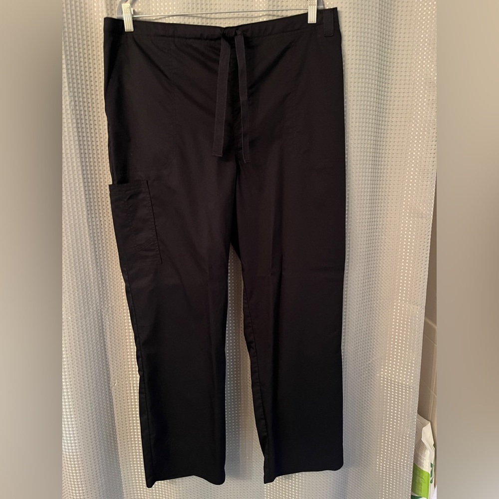 Men’s Black Cargo Scrub Pants SZ L